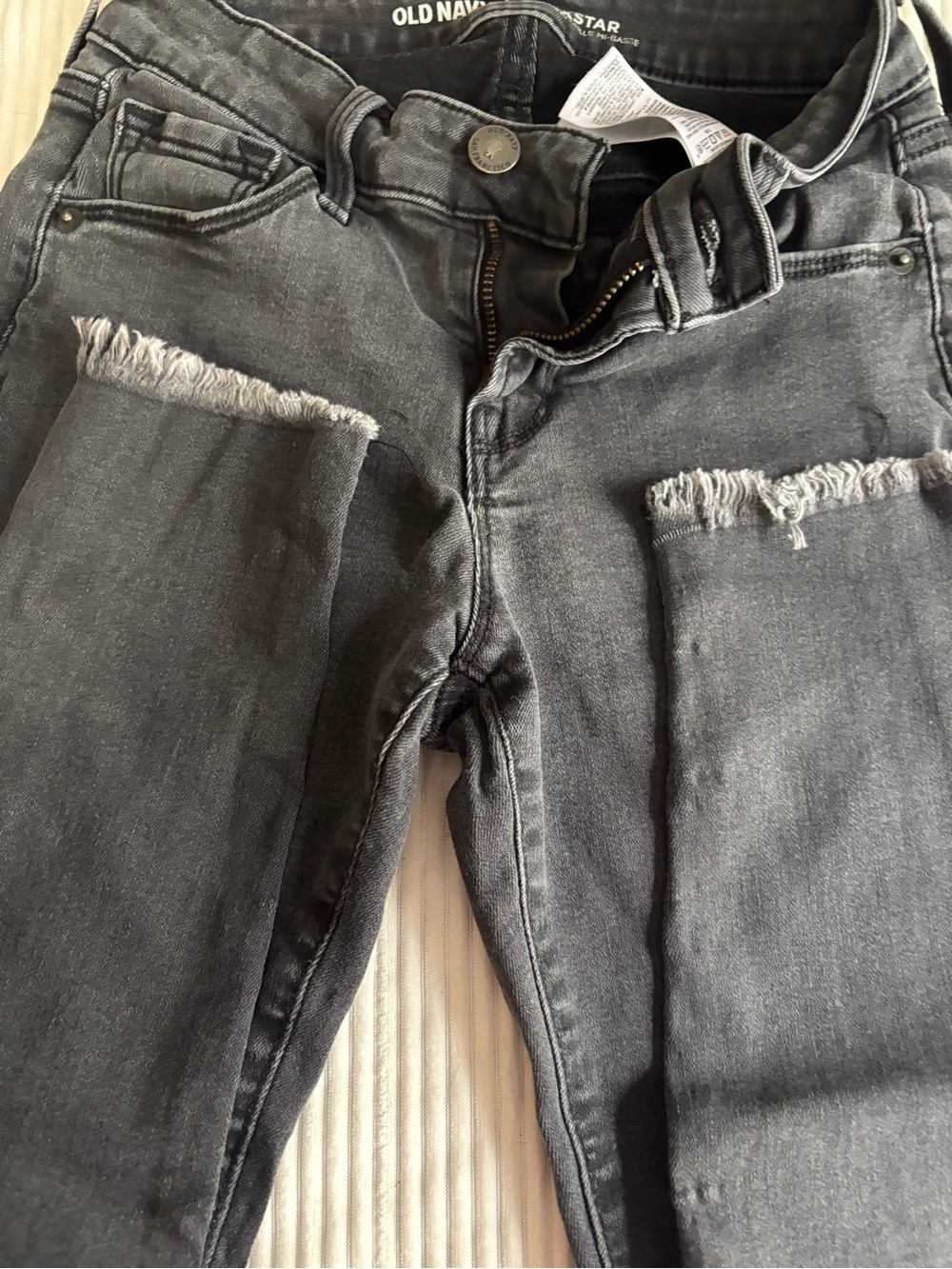 Old Navy Gray Distressed Skinny Jeans with Frayed Knee Panels